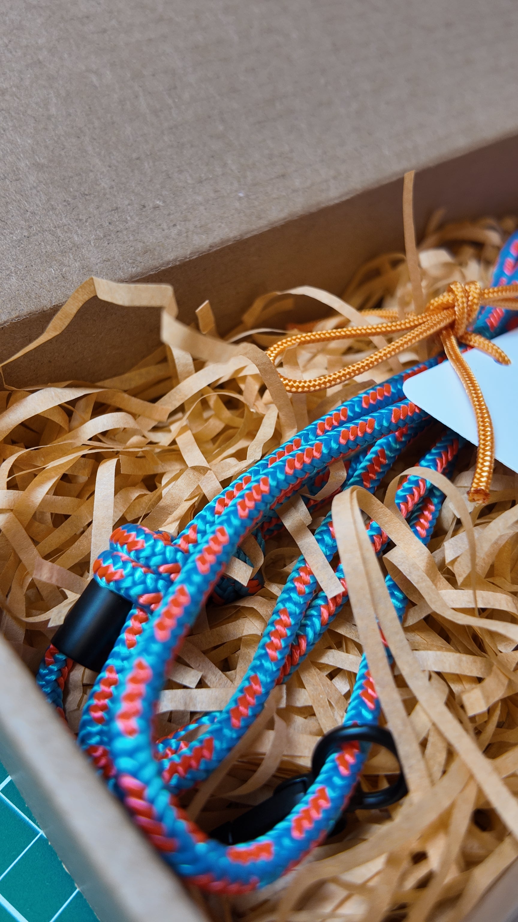 Re:Made universal phone lanyard compatible with iPhone and Android devices
